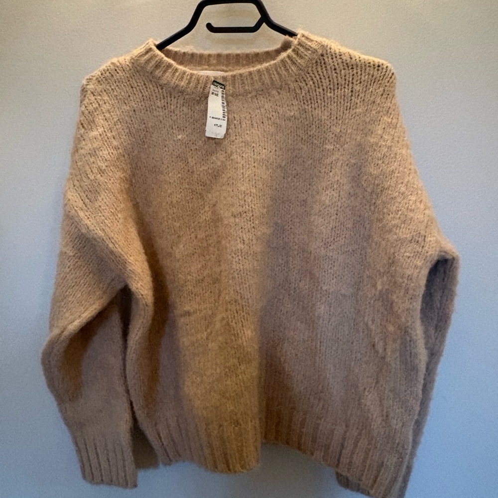 NWT brand new sweater unique size